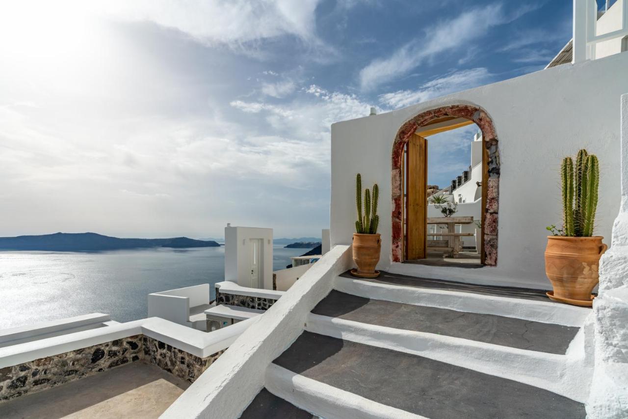 Akron Cliff Suite Fira  Exteriér fotografie