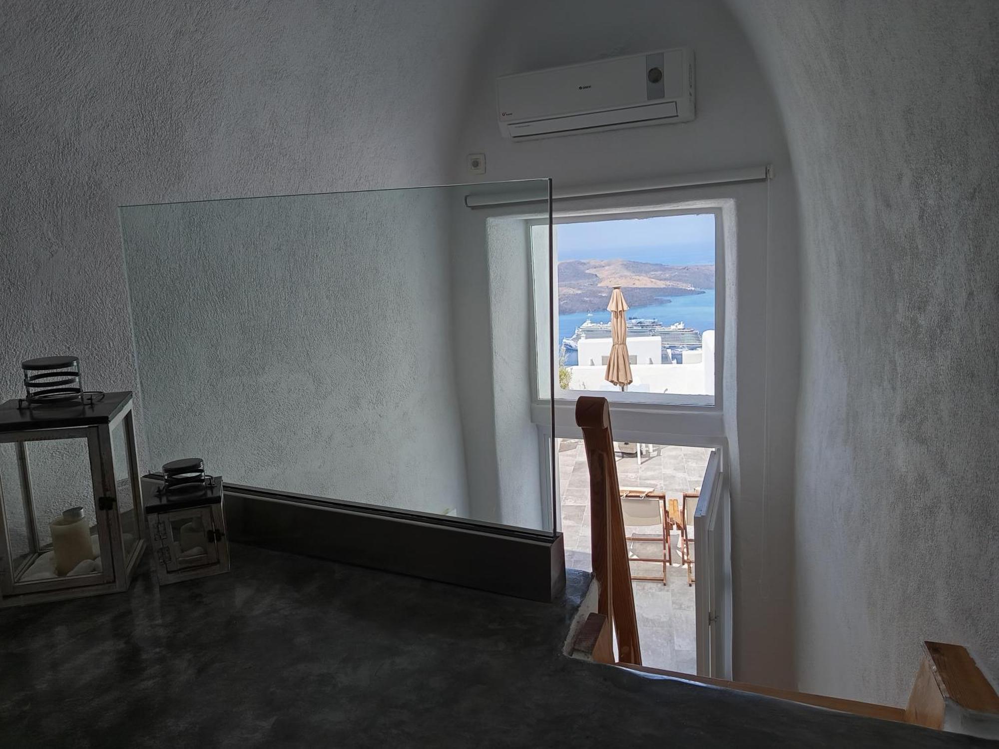 Akron Cliff Suite Fira  Exteriér fotografie
